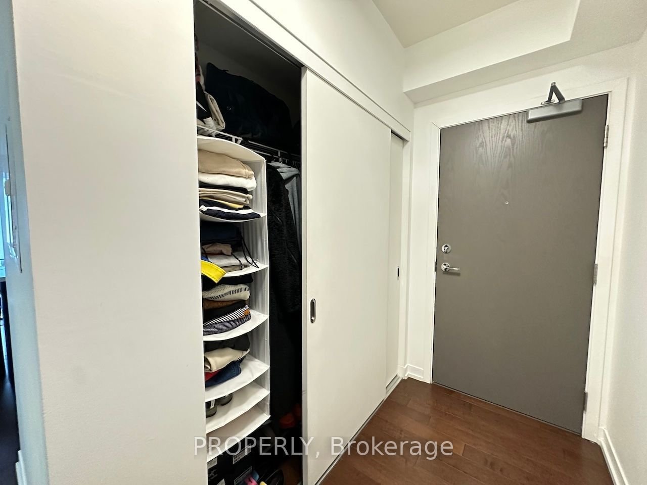 21 Widmer St, unit 3401 for rent - image #3