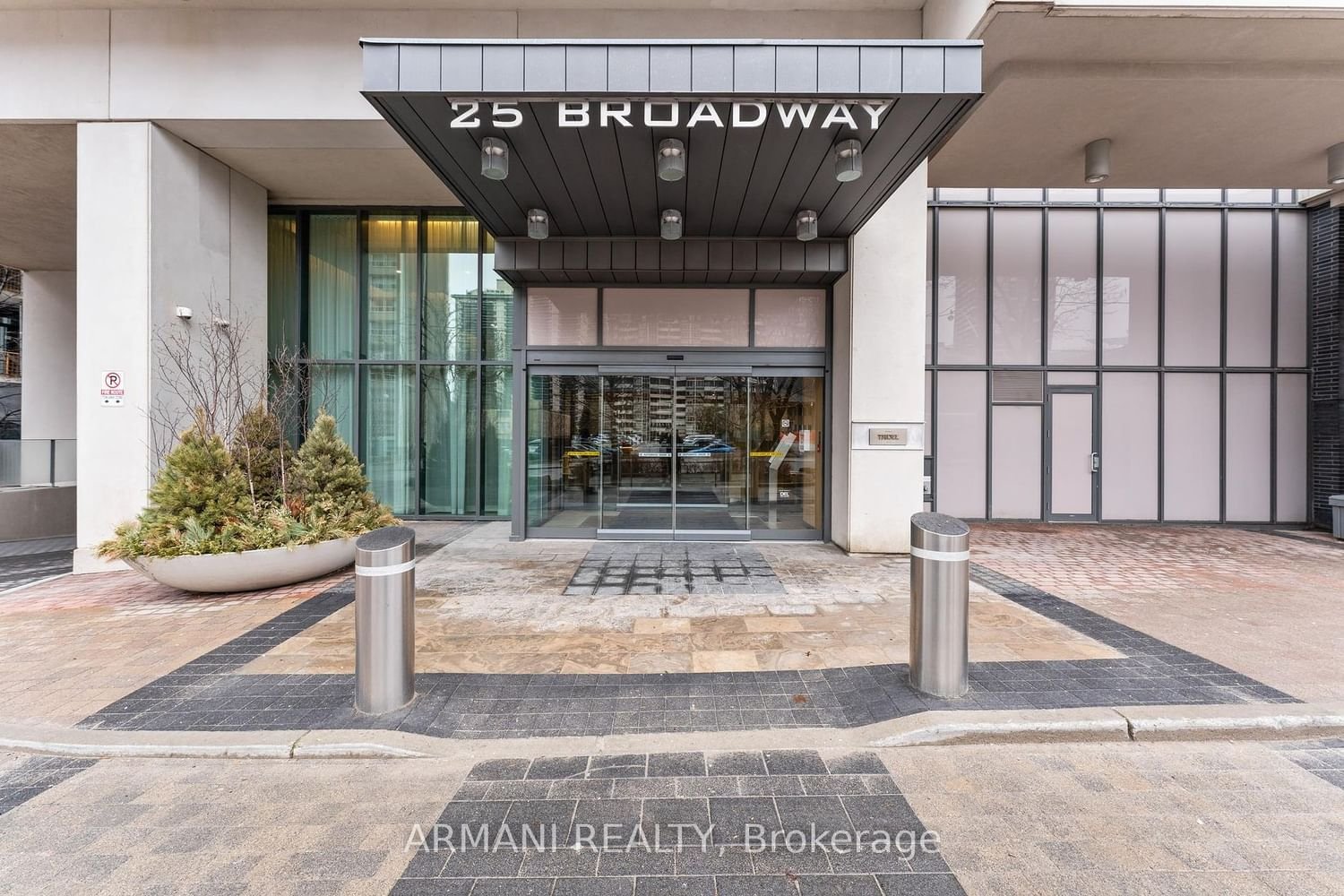 25 Broadway Ave, unit 1106 for sale - image #2