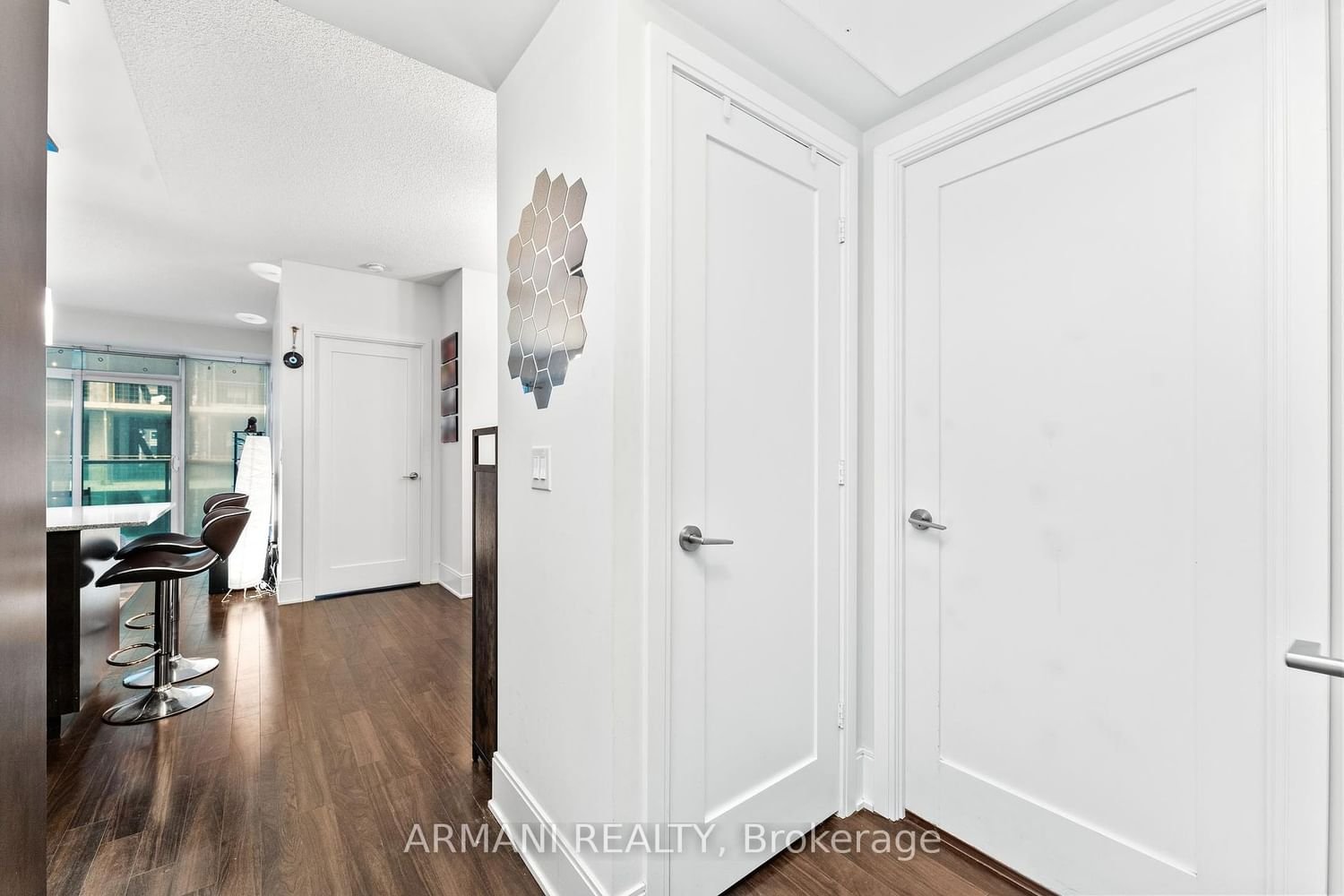 25 Broadway Ave, unit 1106 for sale - image #7