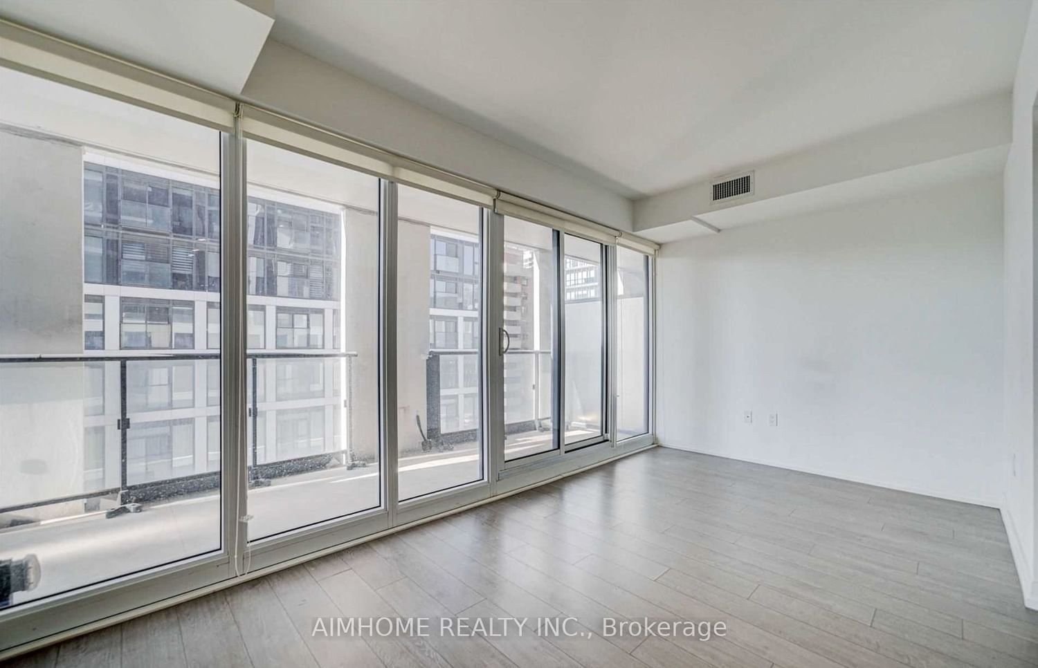 251 Jarvis St, unit 823 for rent - image #16