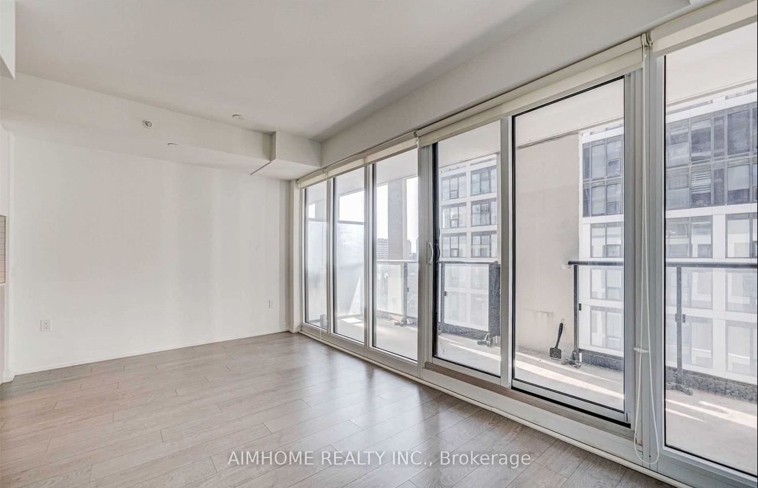 251 Jarvis St, unit 823 for rent - image #19