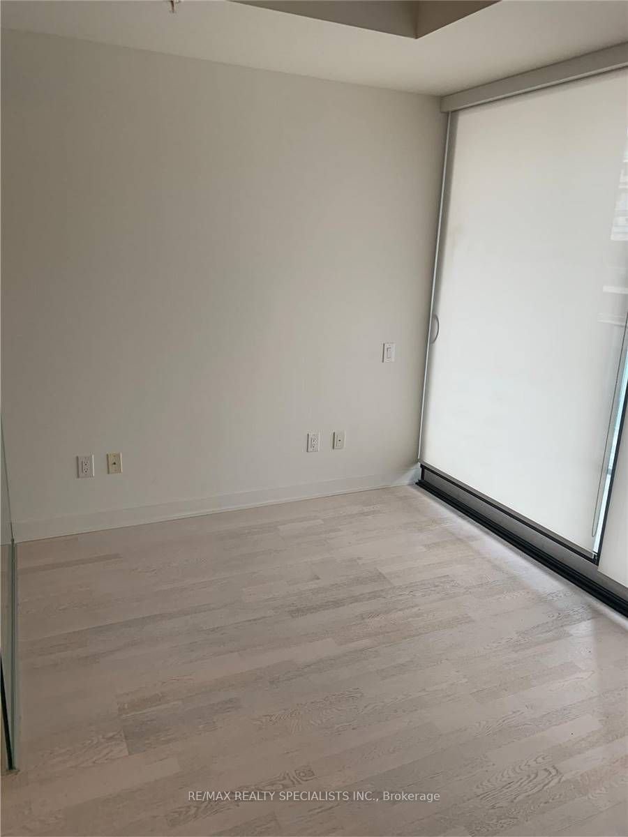 629 King St W, unit 923 for rent - image #5