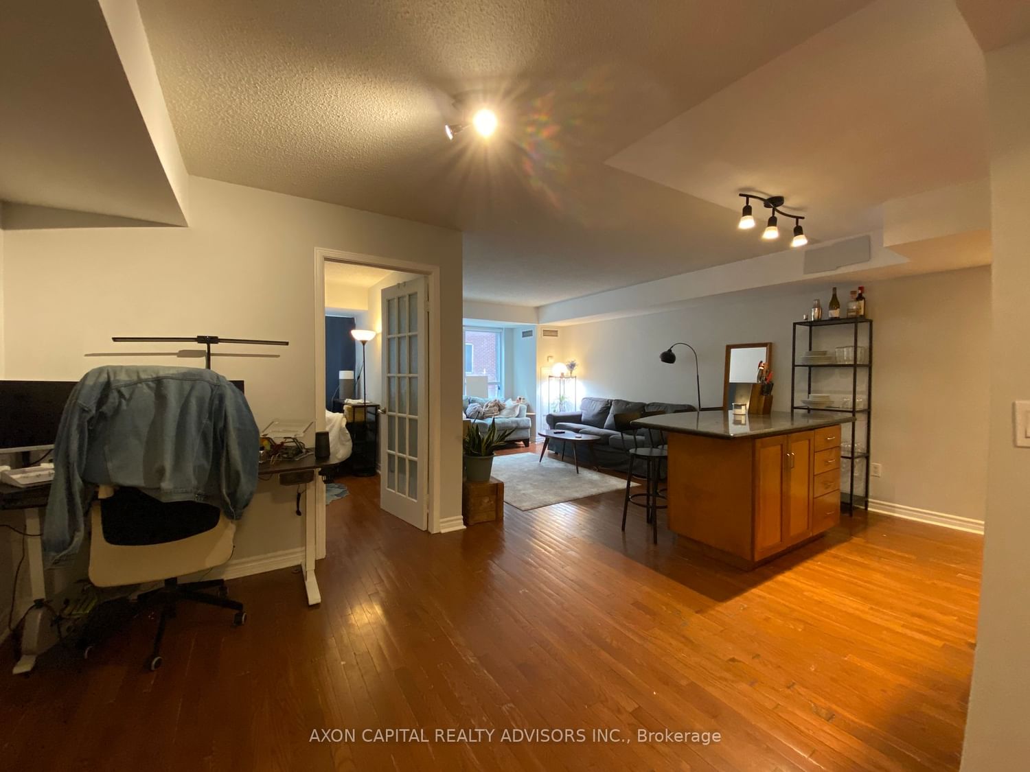 270 Wellington St W, unit 205 for sale - image #3