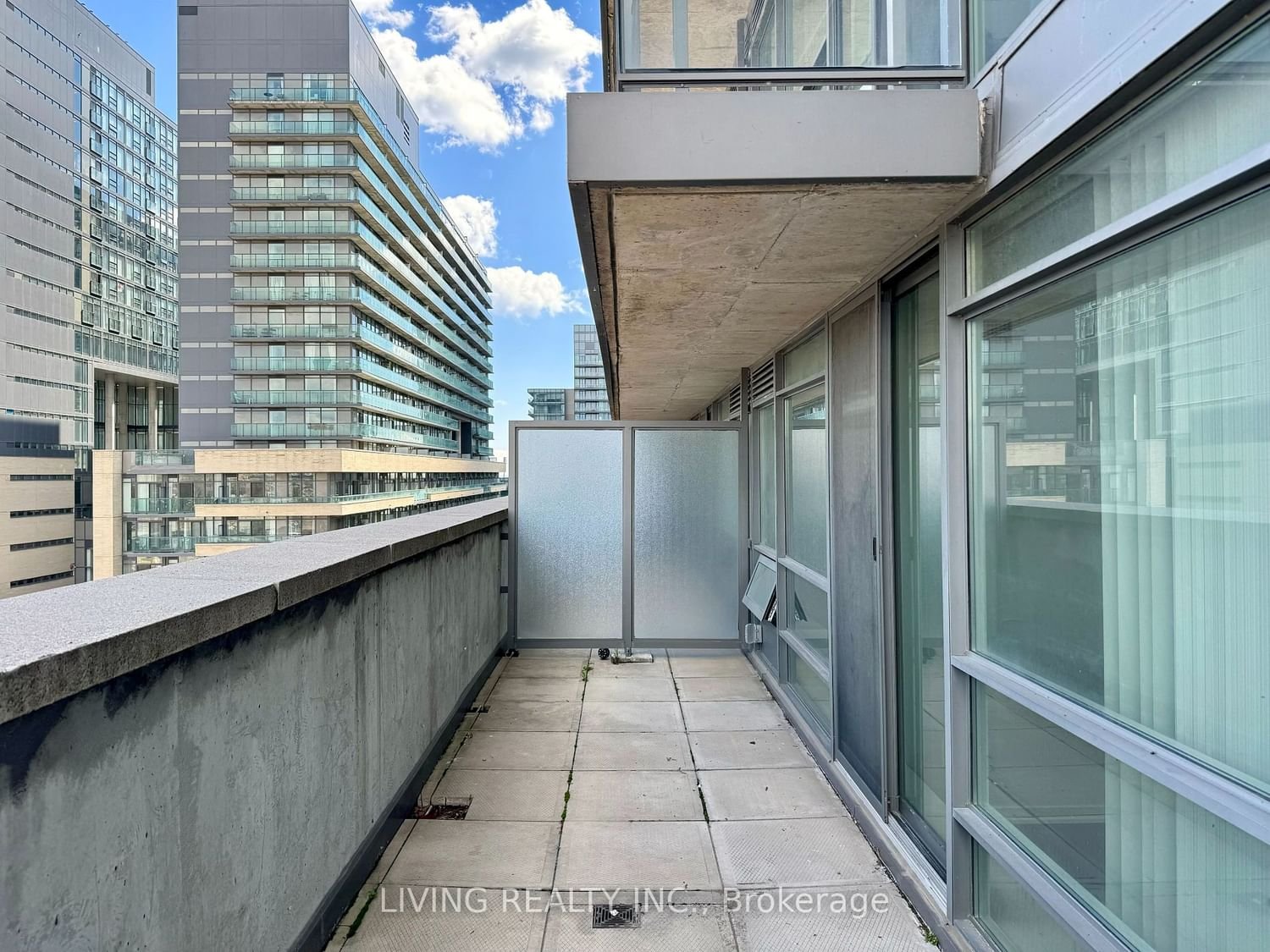 68 Abell St, unit 931 for rent - image #3