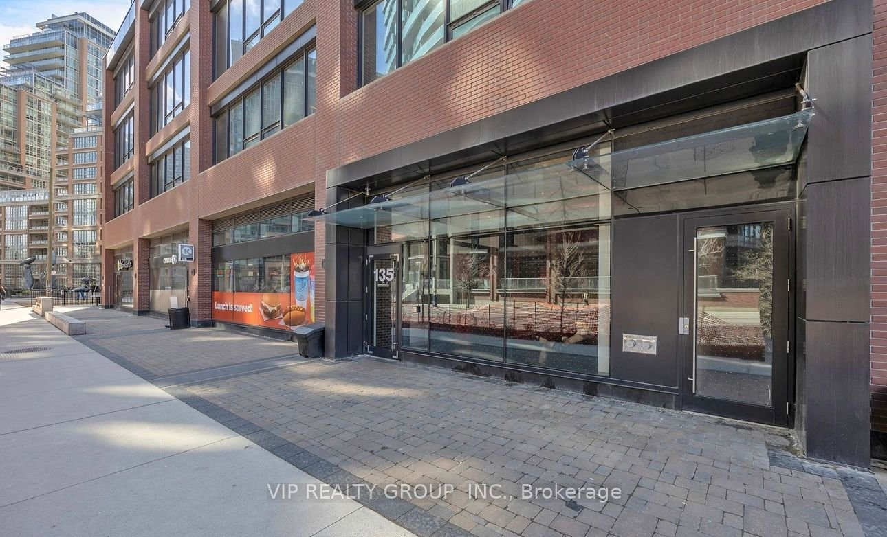 135 East Liberty St, unit 2207 for rent - image #20