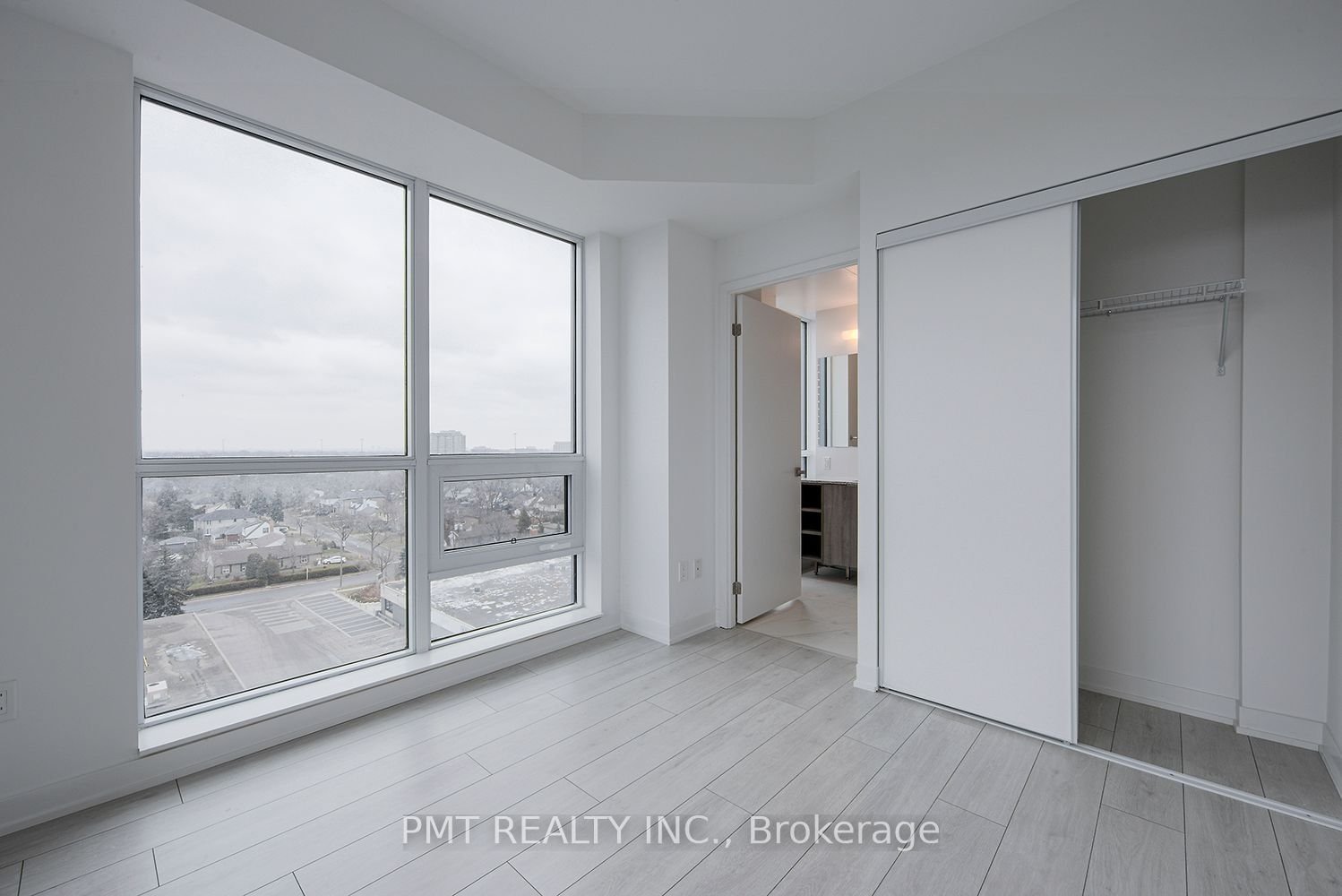 31 Tippett Rd, unit 902 for rent - image #18