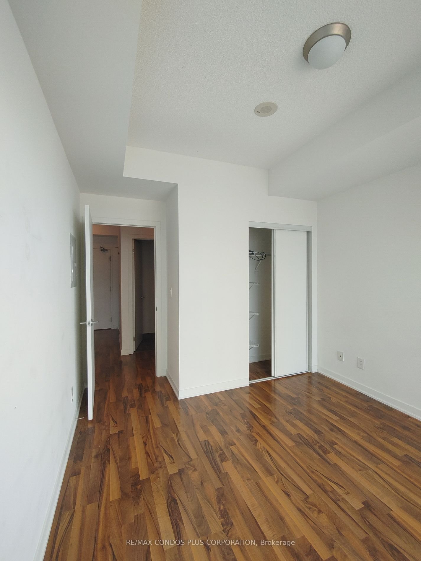 150 East Liberty St, unit 616 for rent - image #10