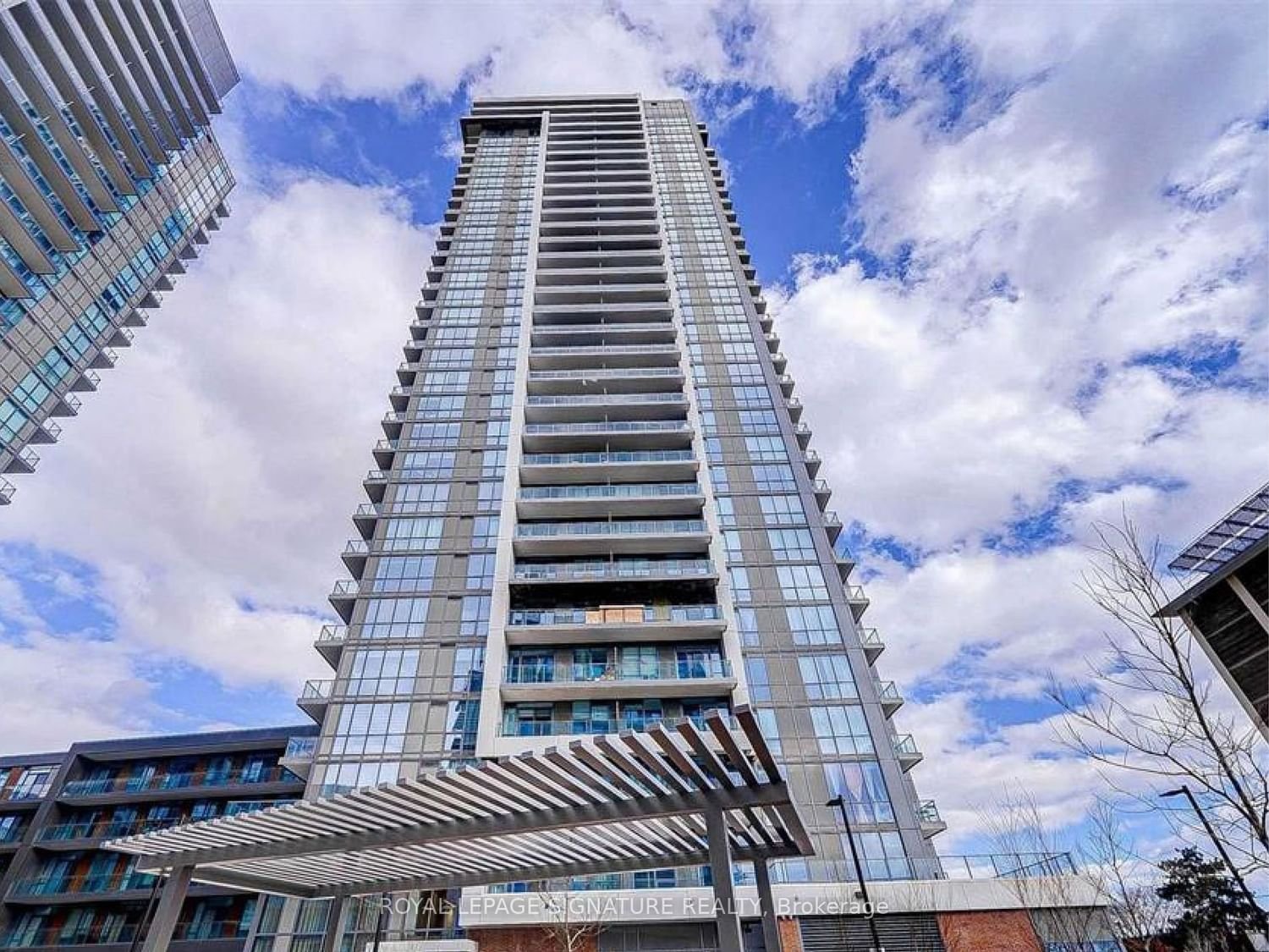 32 Forest Manor Rd, unit 1102 for rent - image #3