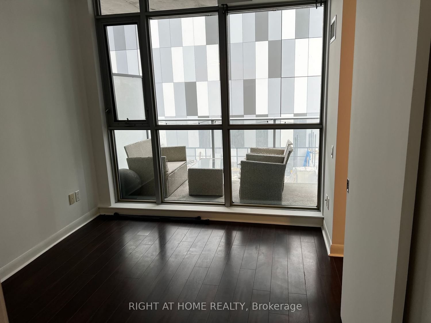 375 King St W, unit 905 for rent - image #6