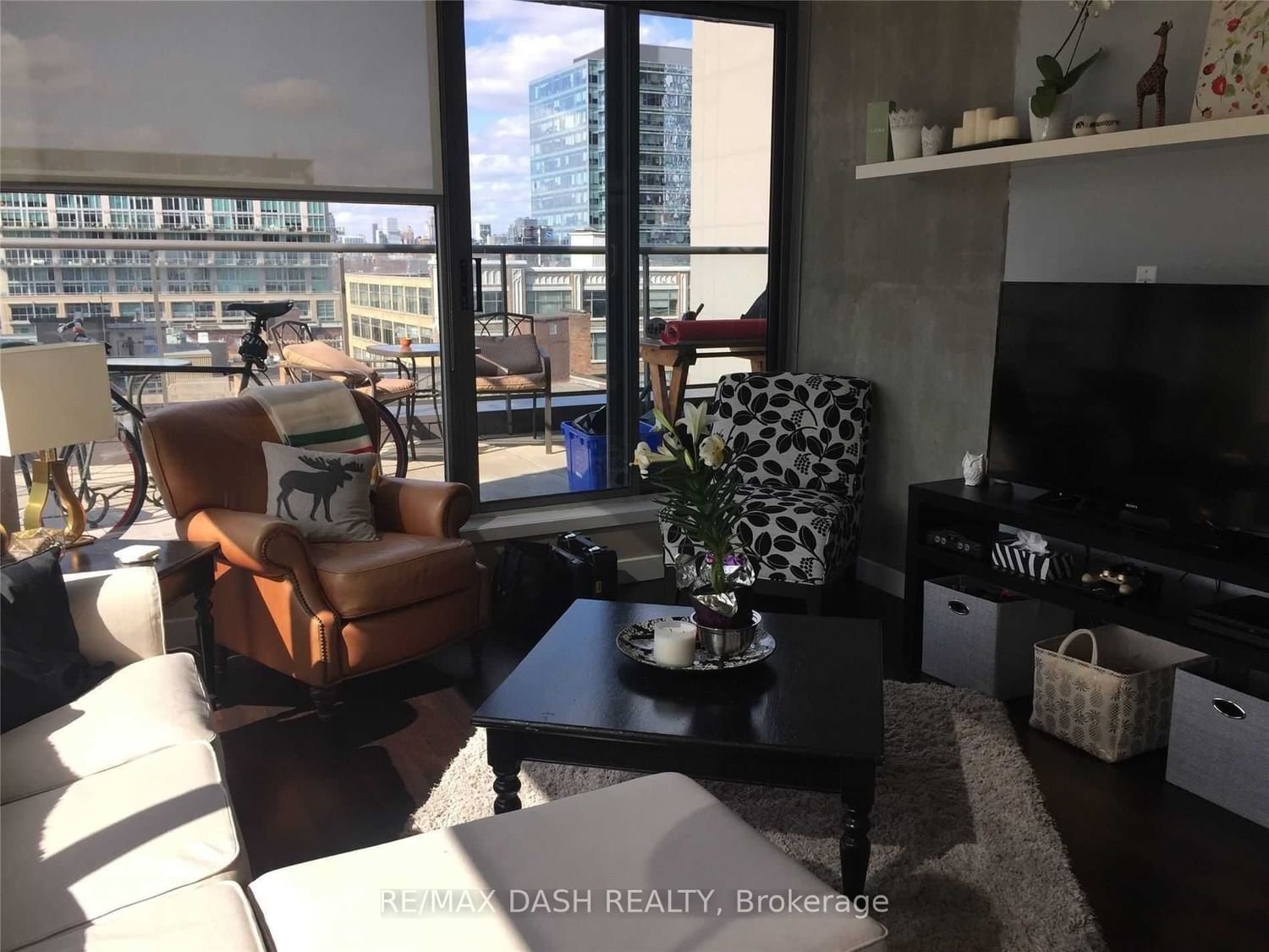 25 Oxley St, unit 1001 for rent - image #2