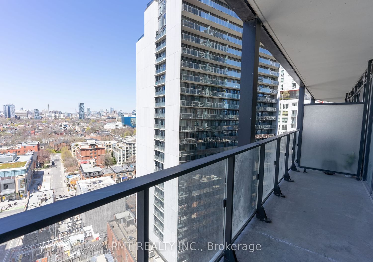 125 Peter St, unit 1403 for rent