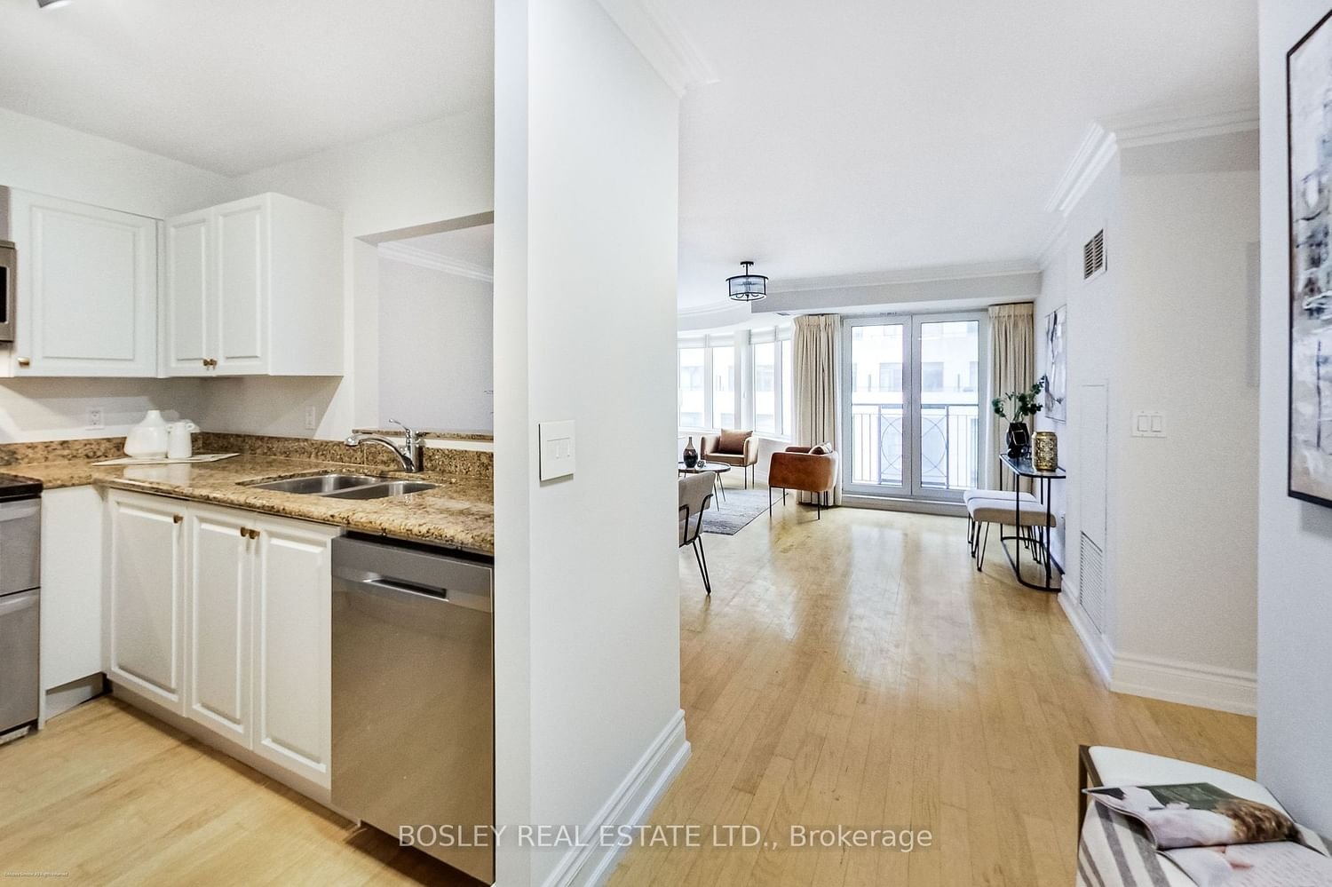 1 Balmoral Ave, unit 708 for sale - image #4
