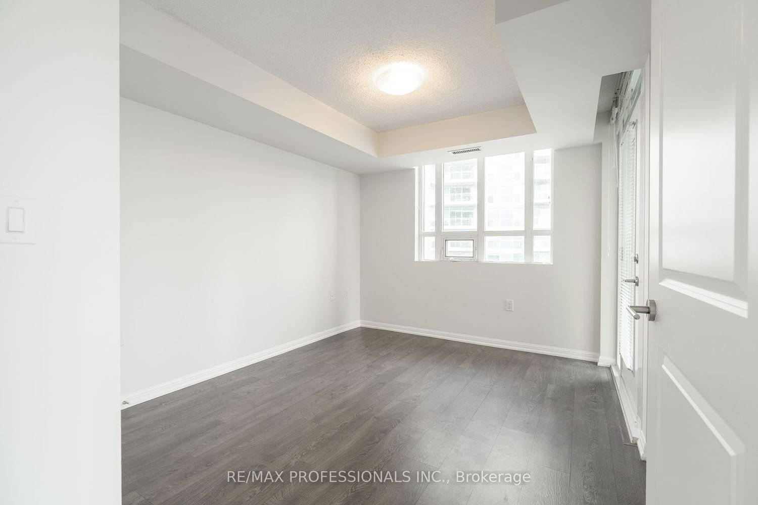 125 Western Battery Rd, unit 1607 for rent - image #11