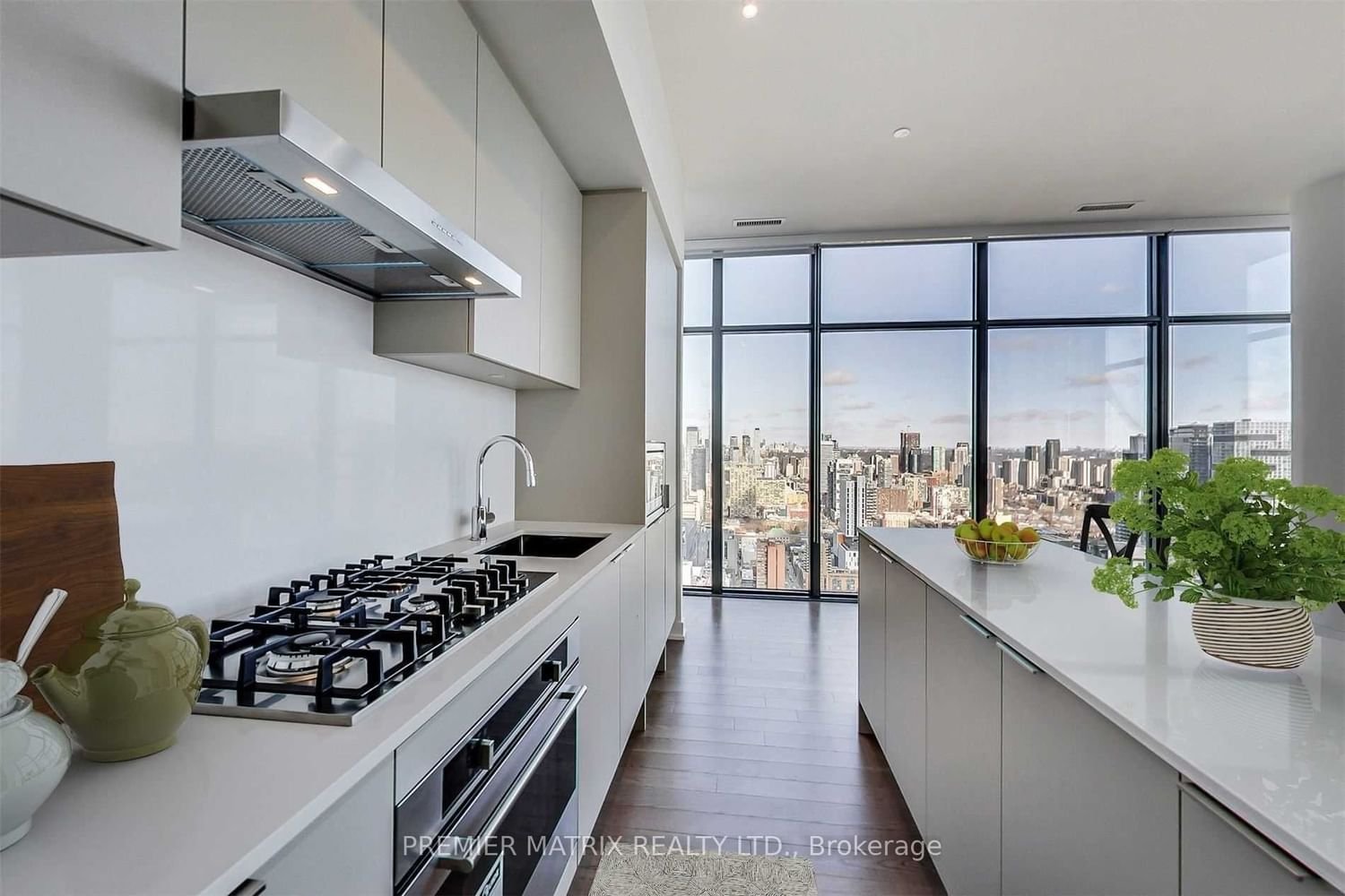 20 Lombard St, unit Ph08 for rent - image #6
