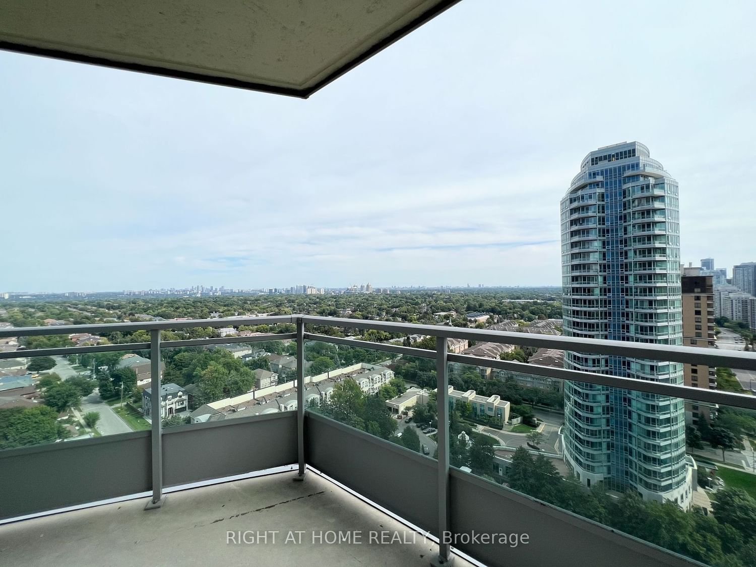 18 Holmes Ave, unit 1803 for rent - image #15