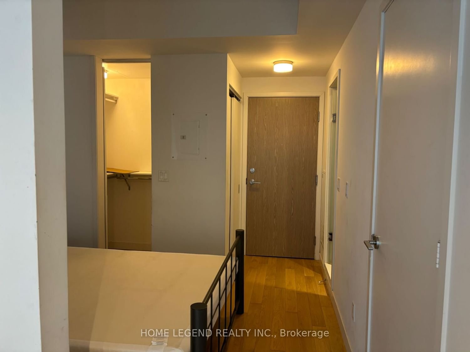 215 Queen St W, unit 1006 for rent - image #5