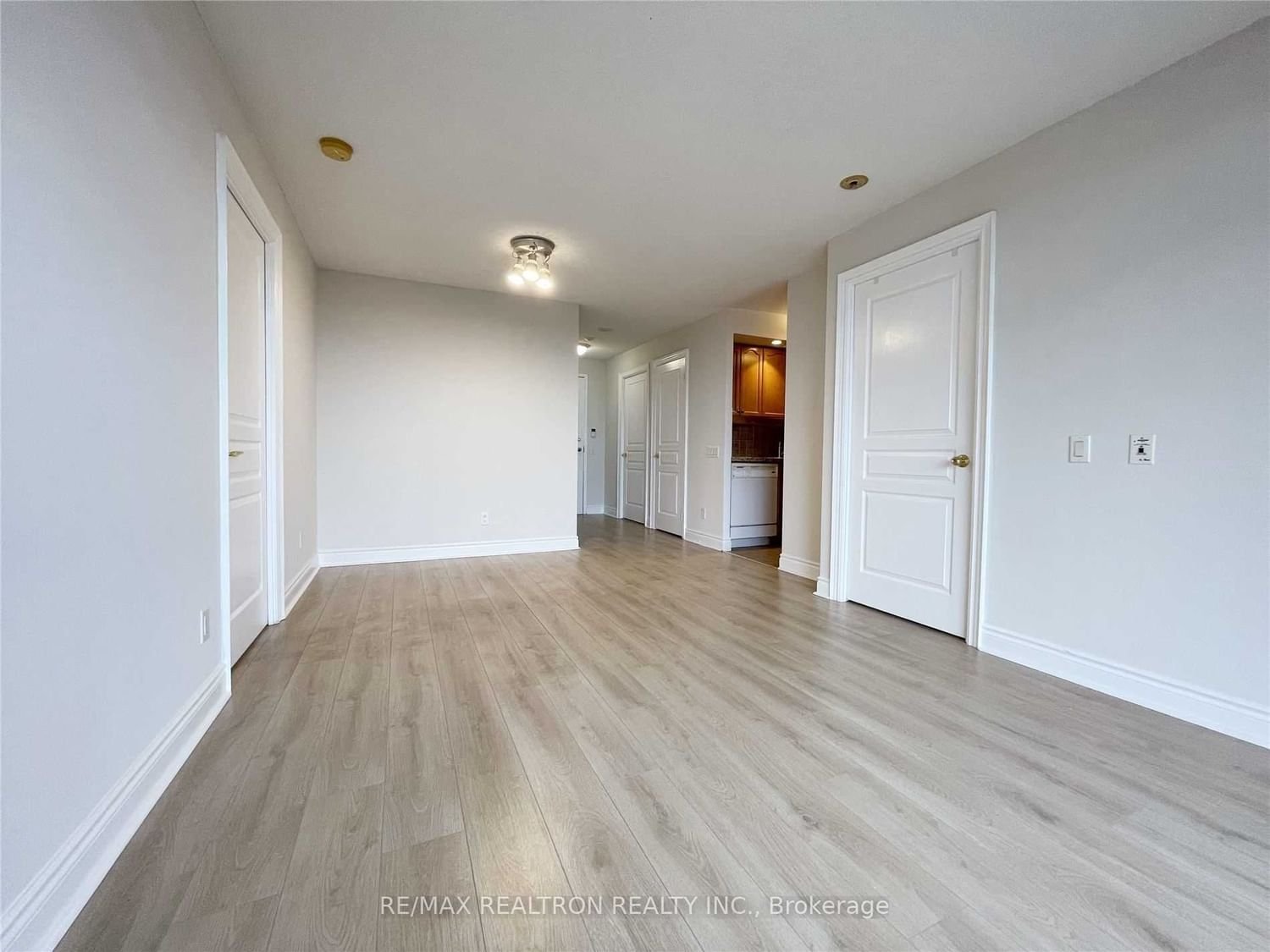10 Northtown Way, unit 2708 for rent - image #8
