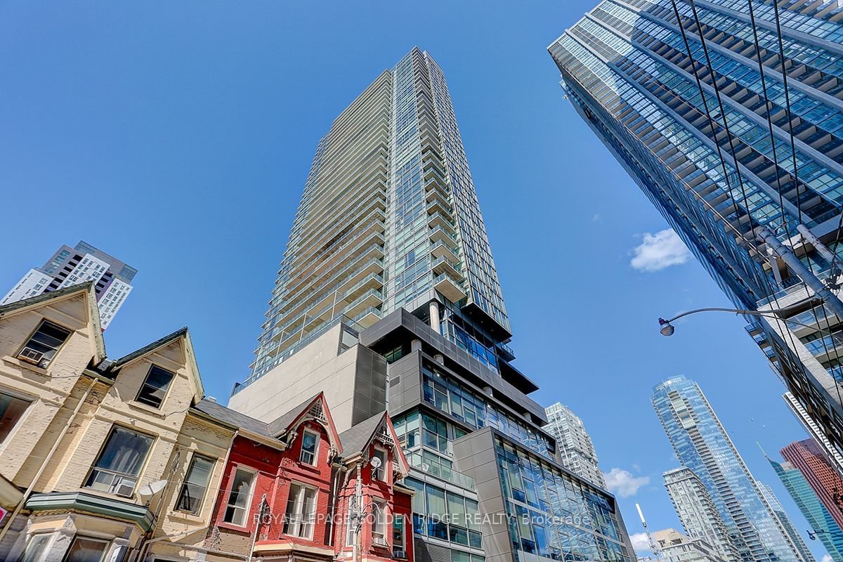 290 Adelaide St W, unit 2002 for sale - image #2