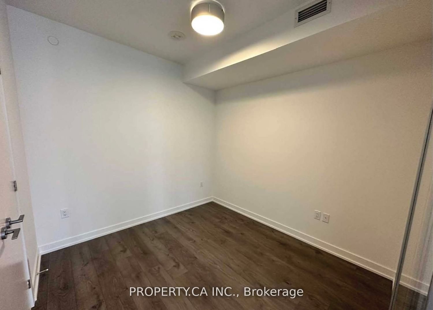 357 King St W, unit 2404 for rent - image #10