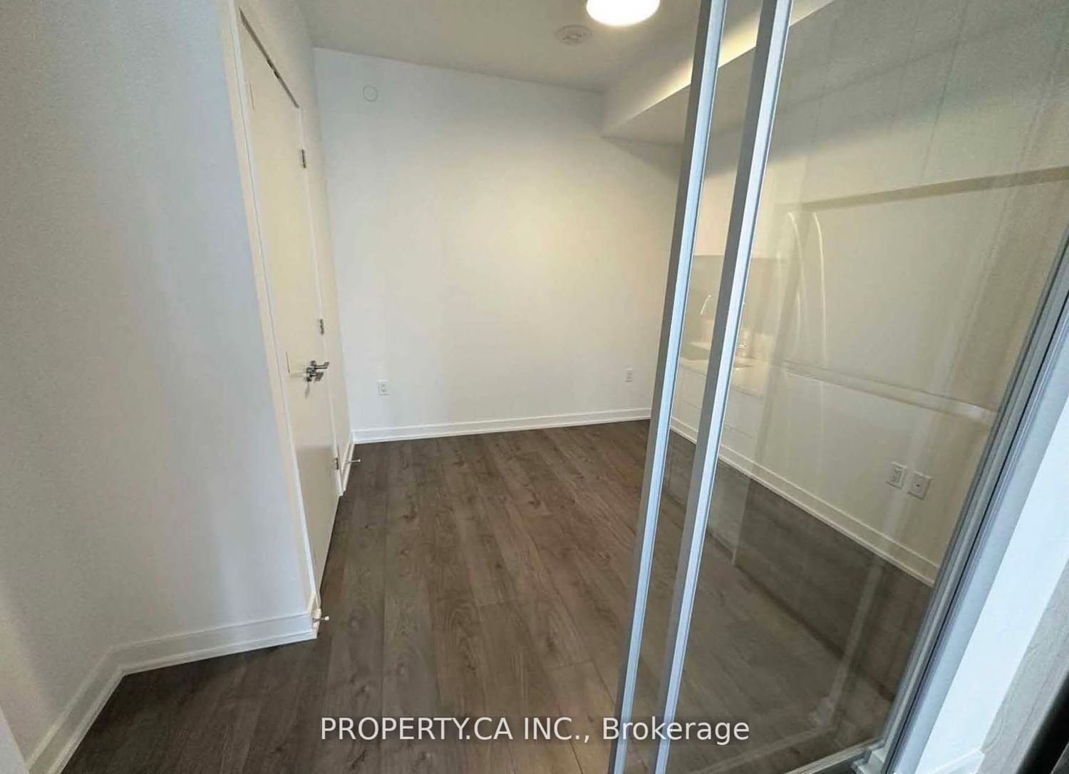 357 King St W, unit 2404 for rent - image #8