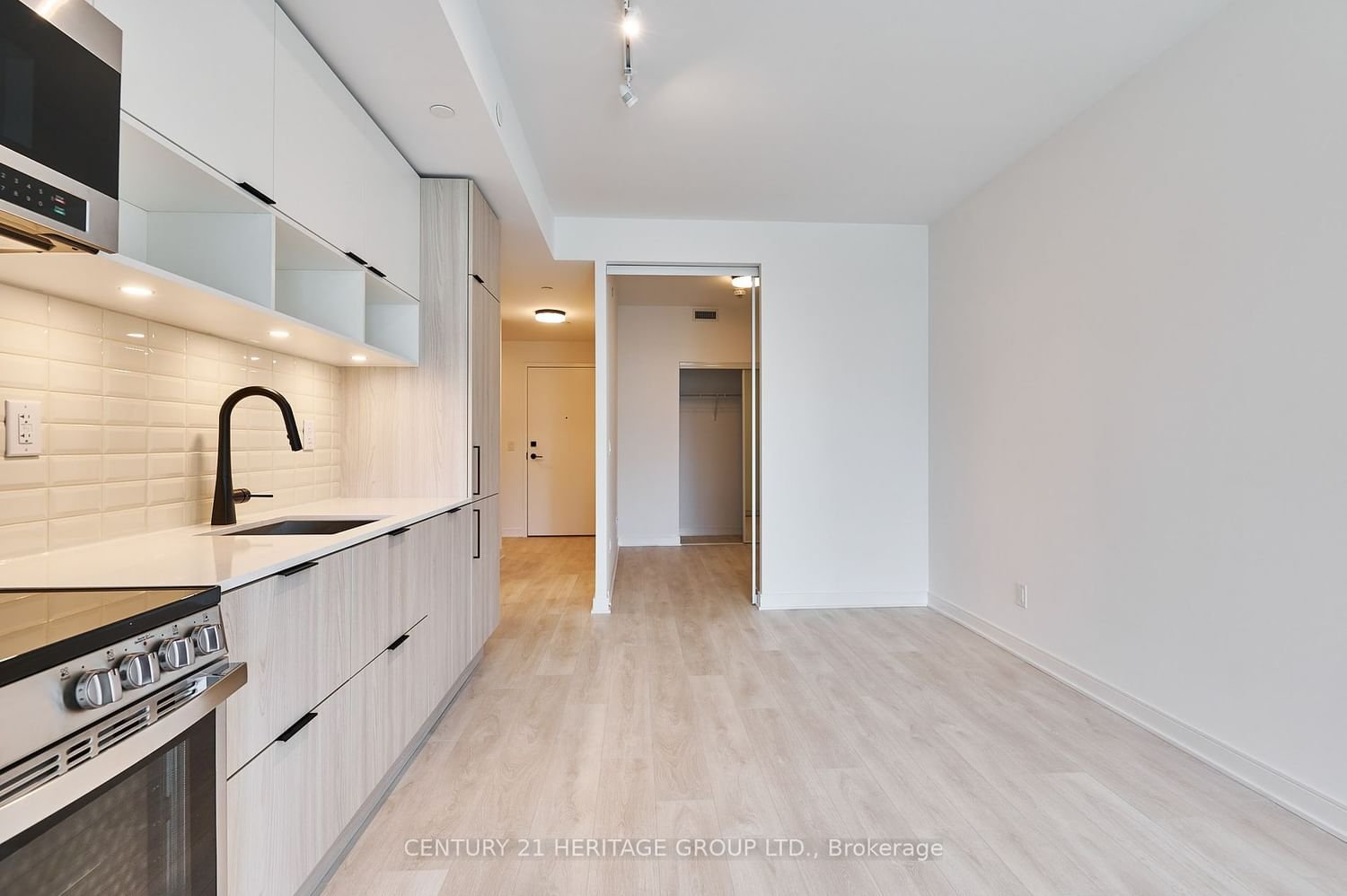 180 Mill St, unit S560 for rent - image #15