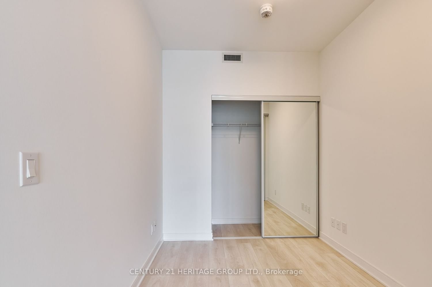 180 Mill St, unit S560 for rent - image #18