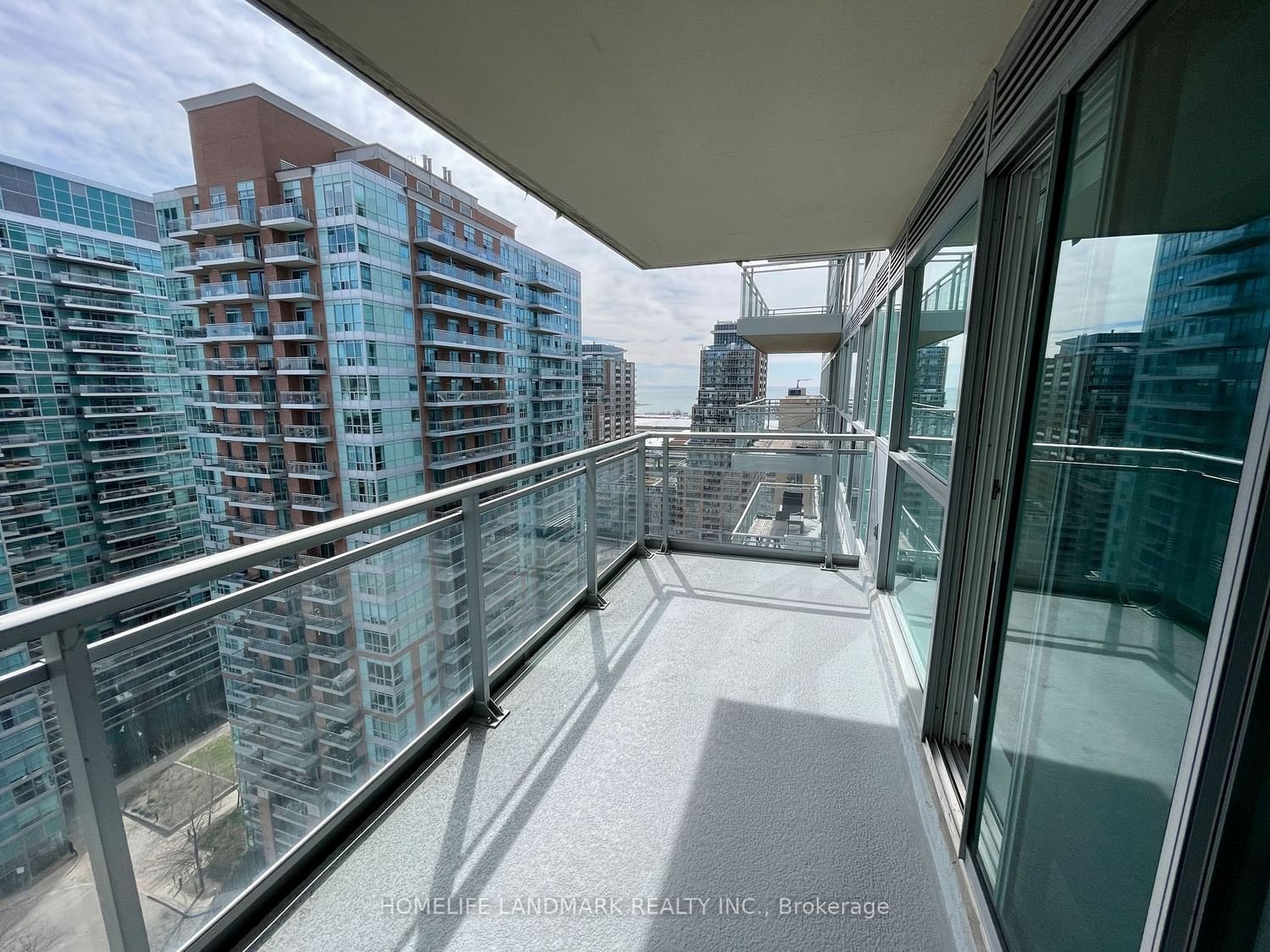 100 Western Battery Rd, unit 1912 for rent - image #12
