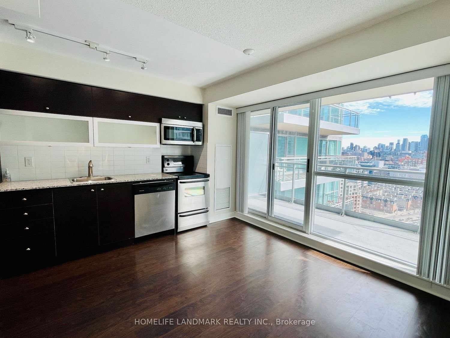 100 Western Battery Rd, unit 1912 for rent - image #3