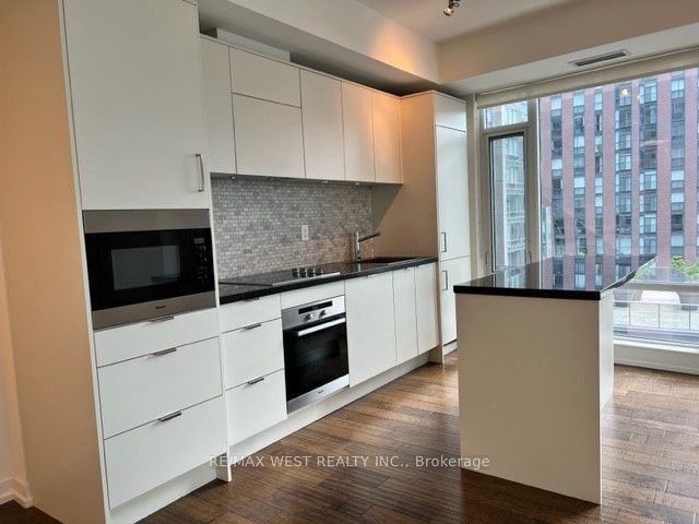 21 Widmer St, unit 1209 for rent - image #1