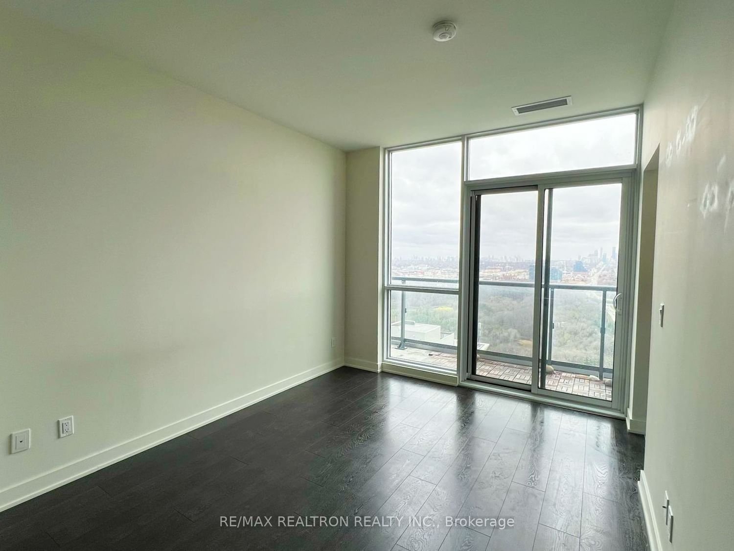 6 Sonic Way N, unit 3101 for rent - image #4