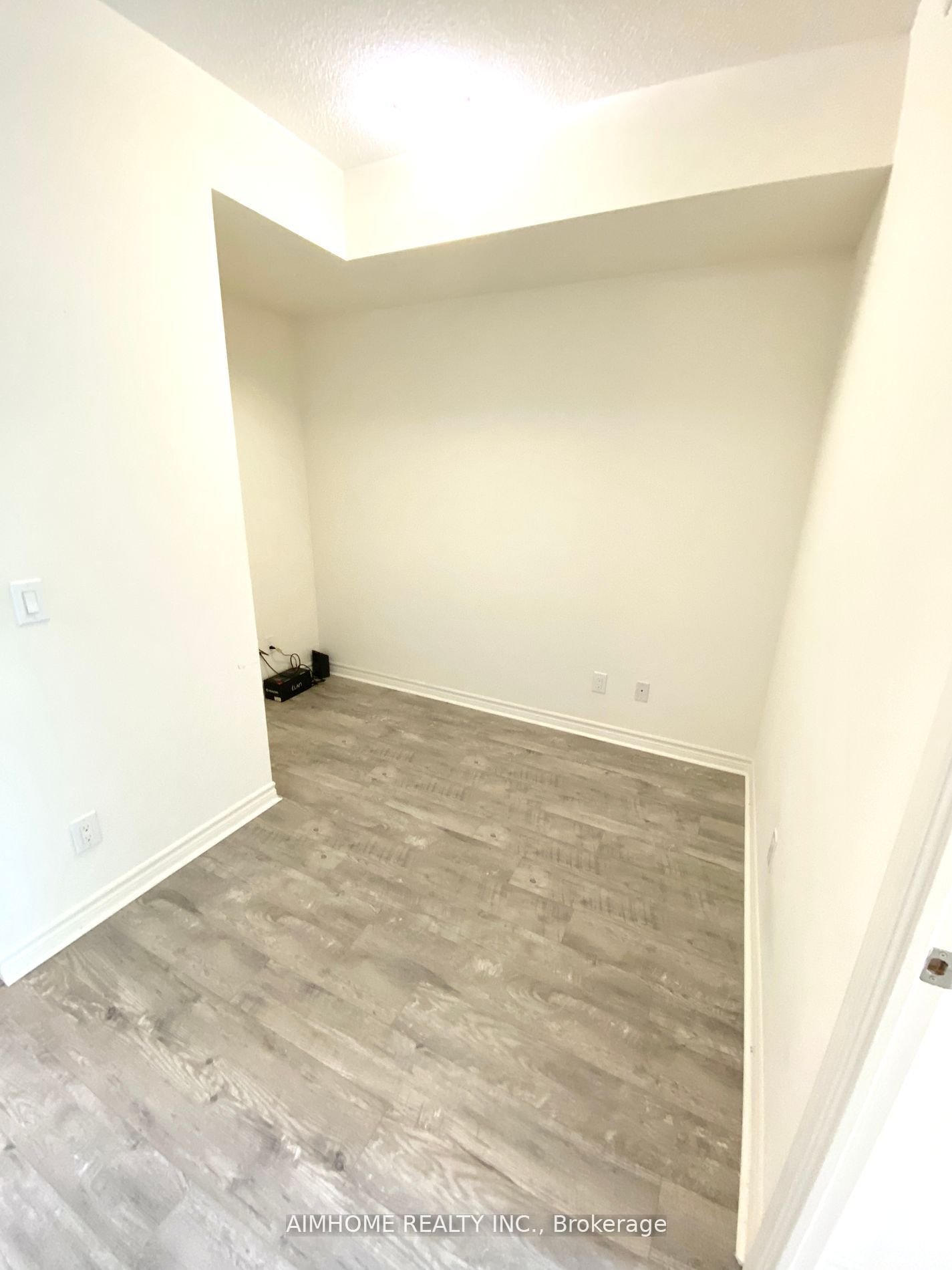 25 Lower Simcoe St, unit 327 for rent - image #20