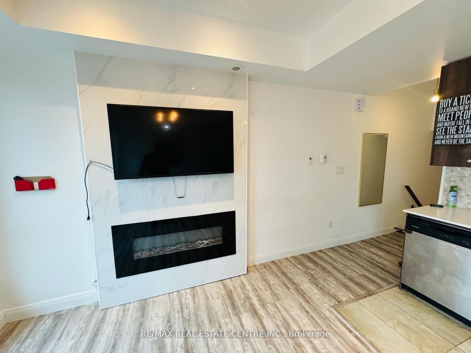 639 Lawrence Ave W, unit 321 for rent - image #6