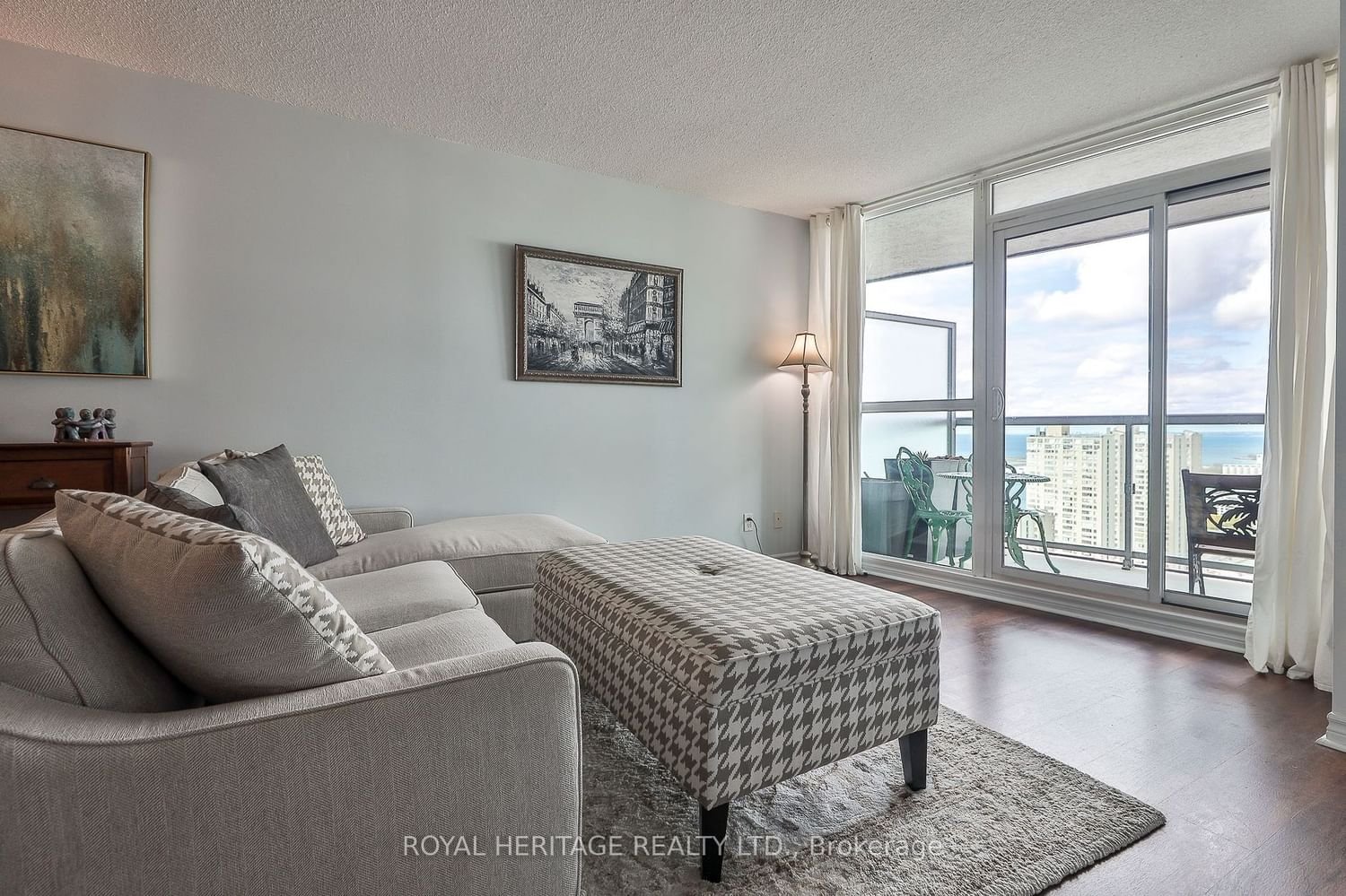 19 Grand Trunk Cres, unit 3712 for sale - image #13