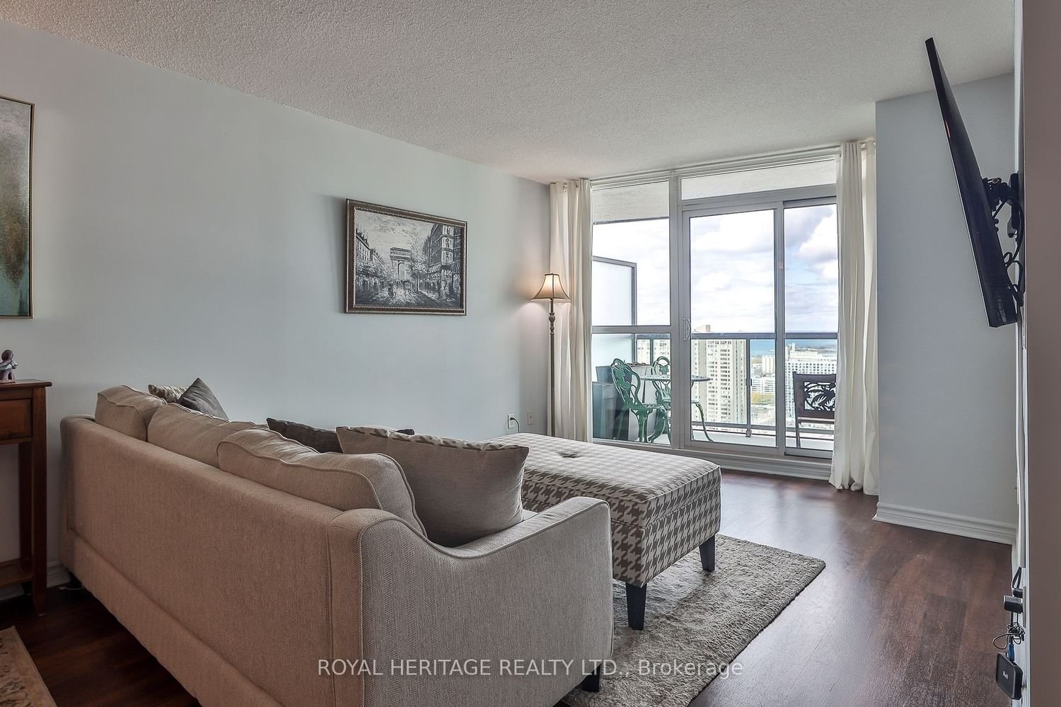 19 Grand Trunk Cres, unit 3712 for sale - image #14