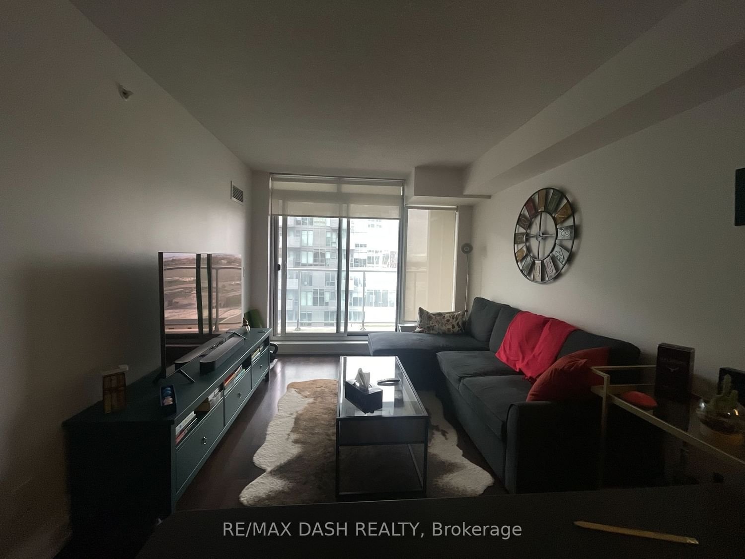 565 Wilson Ave, unit 1007 for rent - image #4