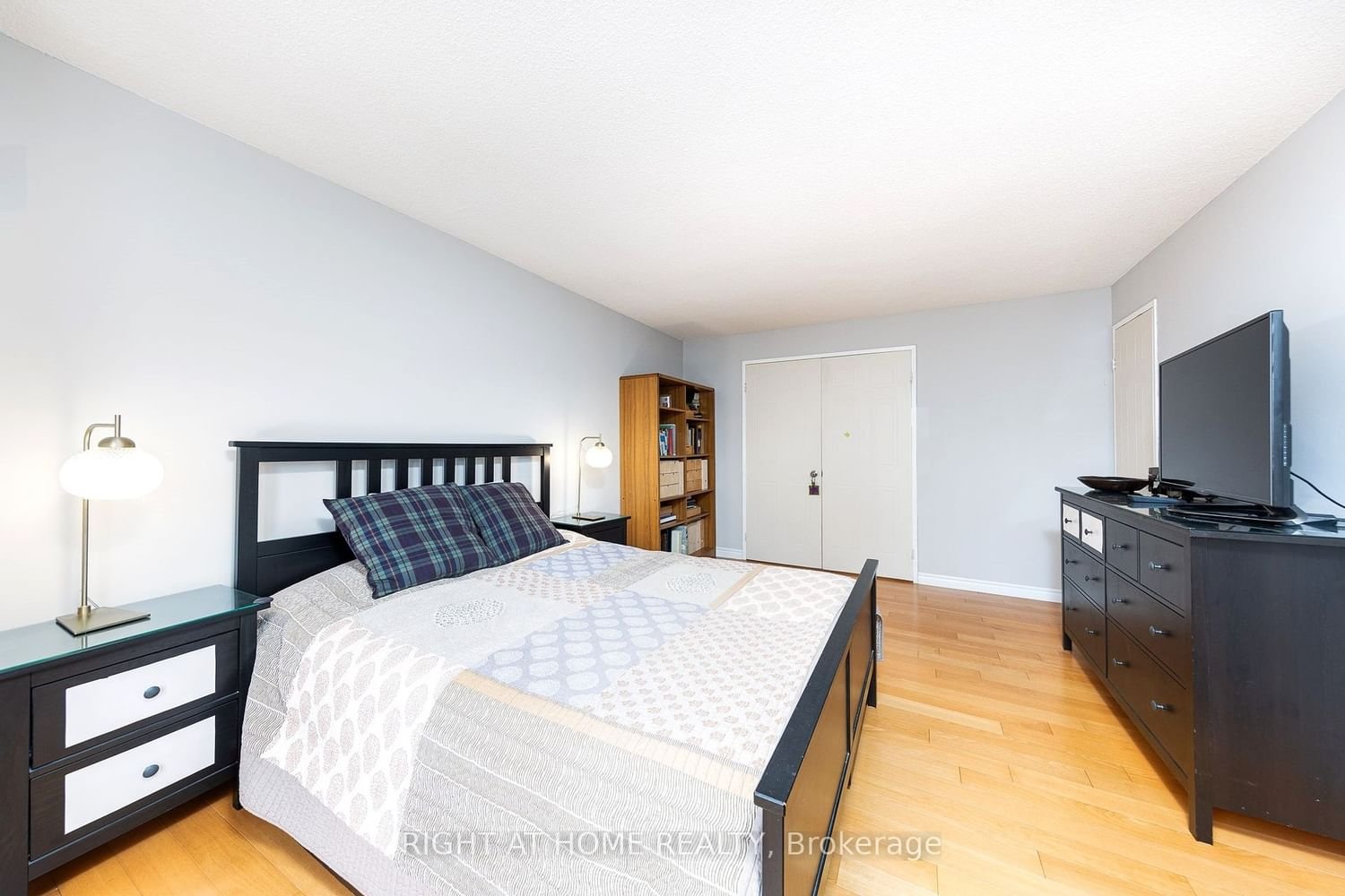 5 Kenneth Ave S, unit 706 for sale - image #5