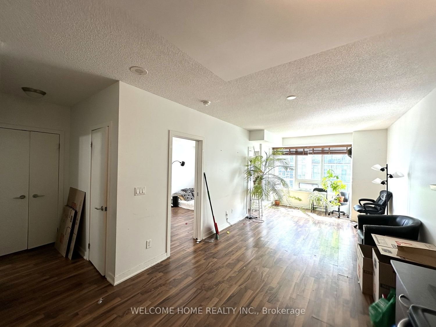 59 East Liberty St, unit 1805 for rent - image #5