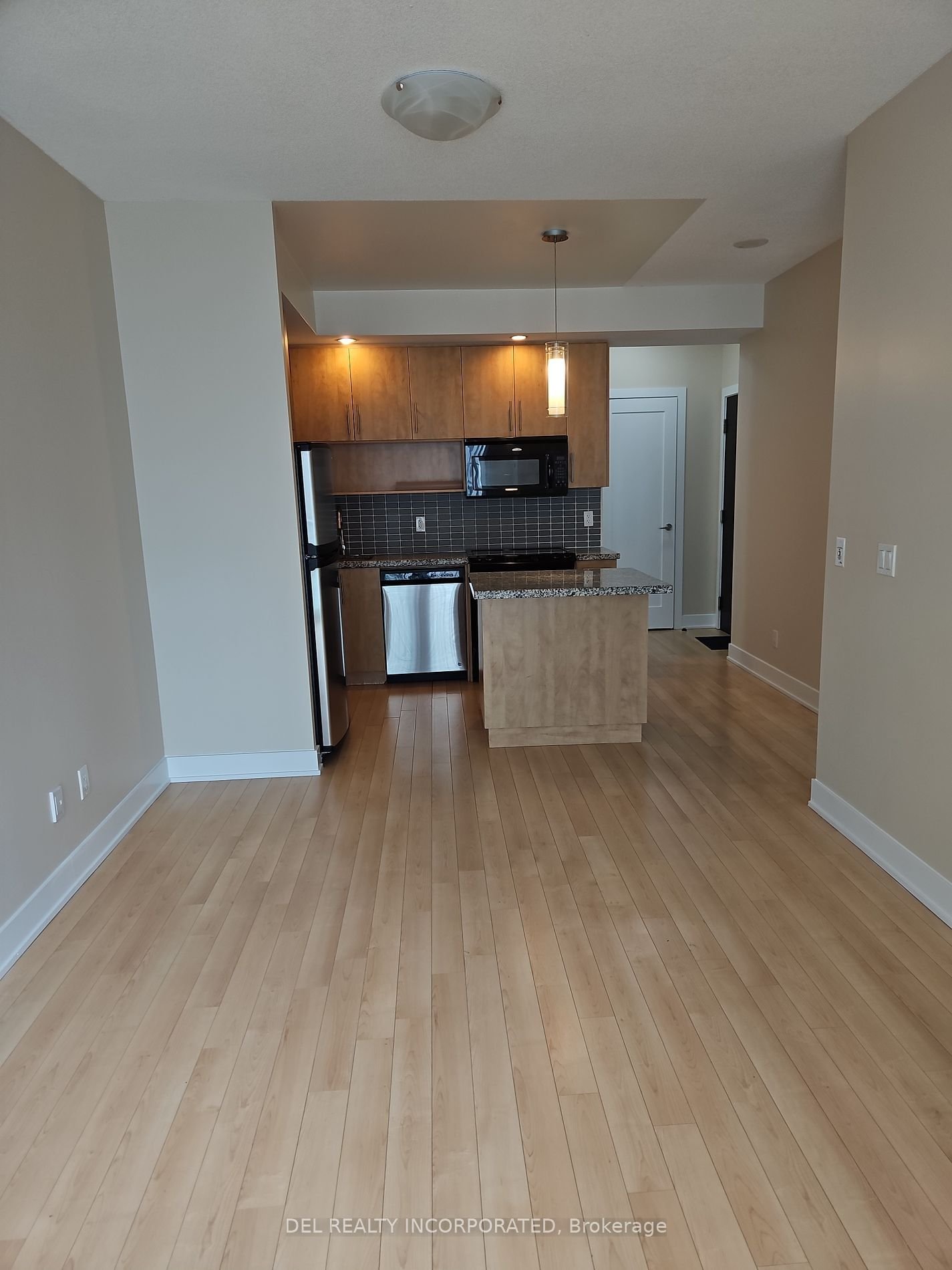 120 Homewood Ave, unit 802 for rent - image #2