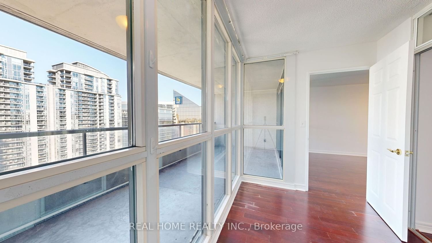23 Hollywood Ave, unit 3001 for sale - image #13