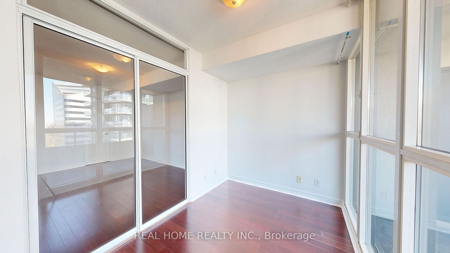 23 Hollywood Ave, unit 3001 for sale - image #22
