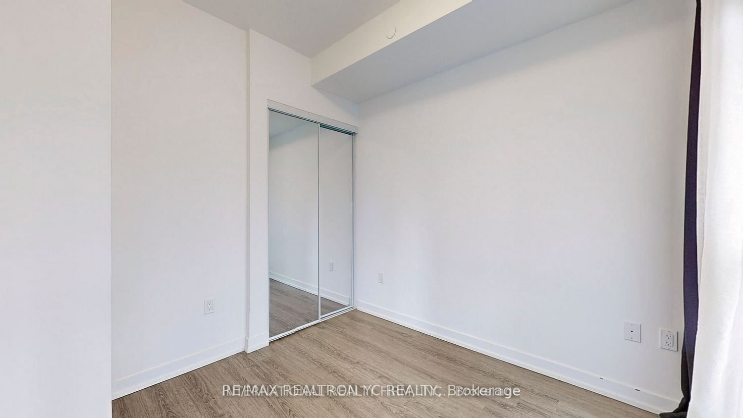 1 Yorkville Ave, unit 710 for rent - image #22