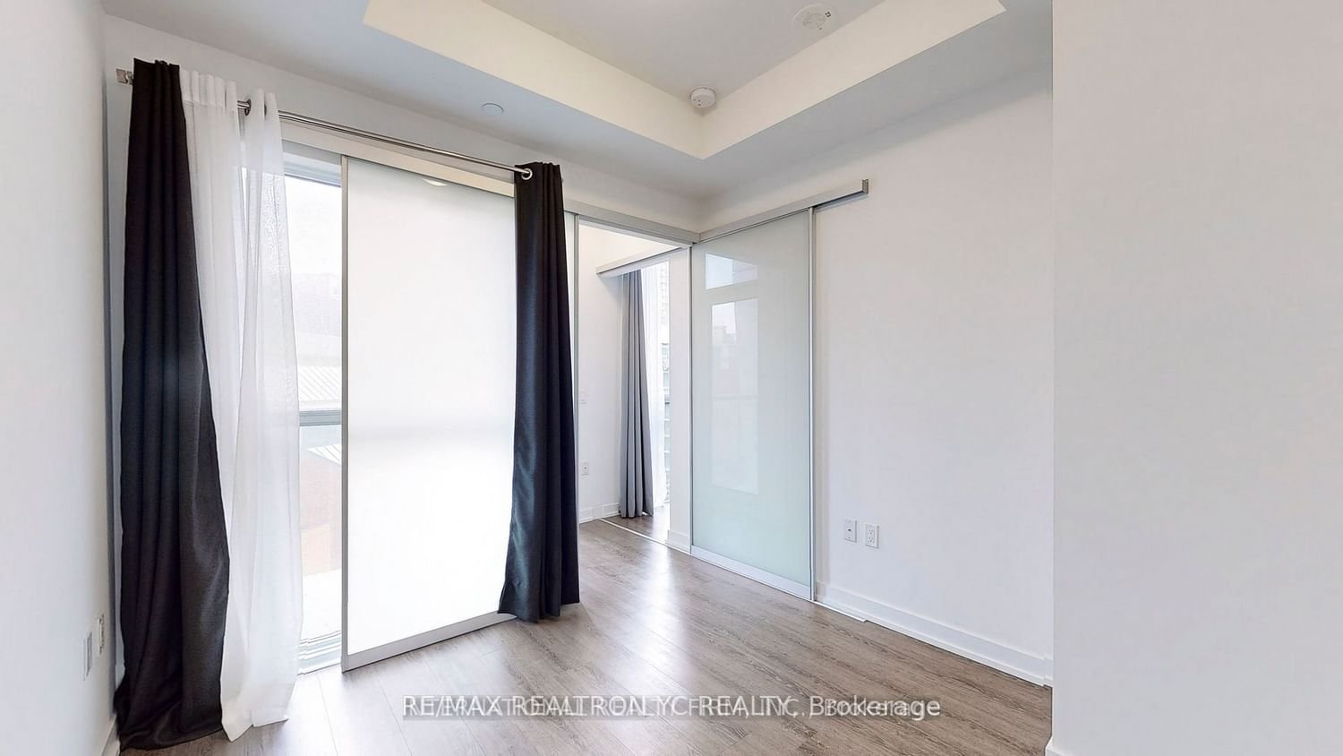 1 Yorkville Ave, unit 710 for rent - image #25