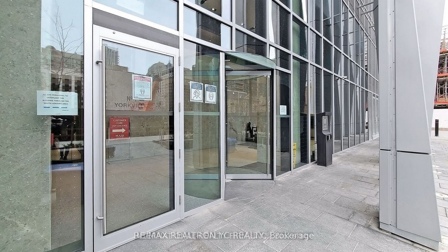 1 Yorkville Ave, unit 710 for rent - image #3