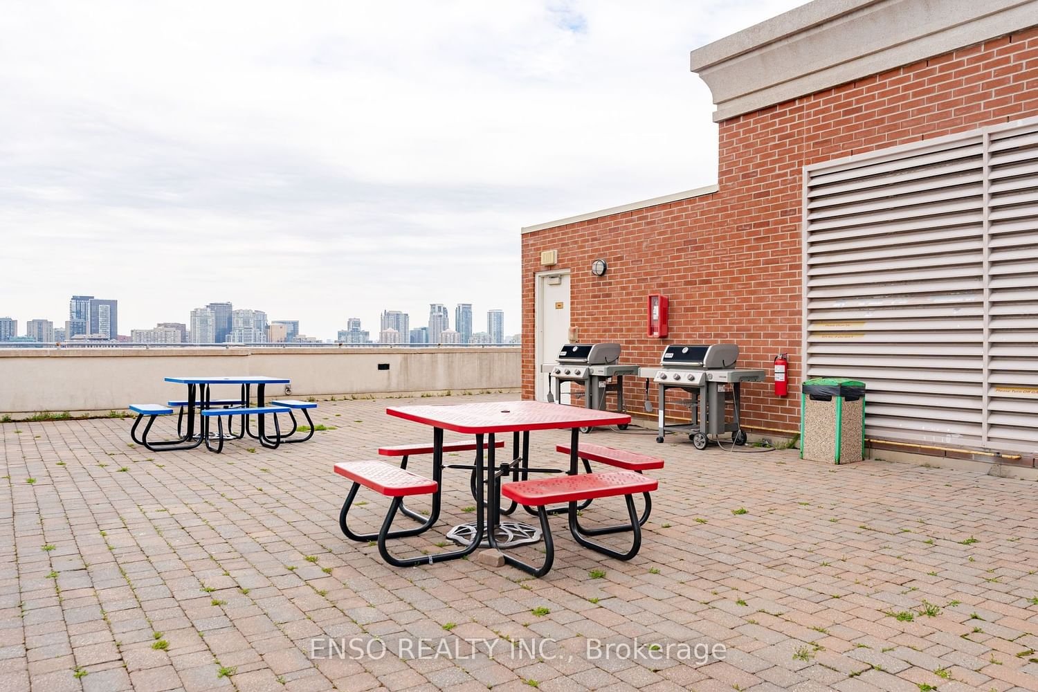 2 Clairtrell Rd, unit Unit805 for rent - image #16