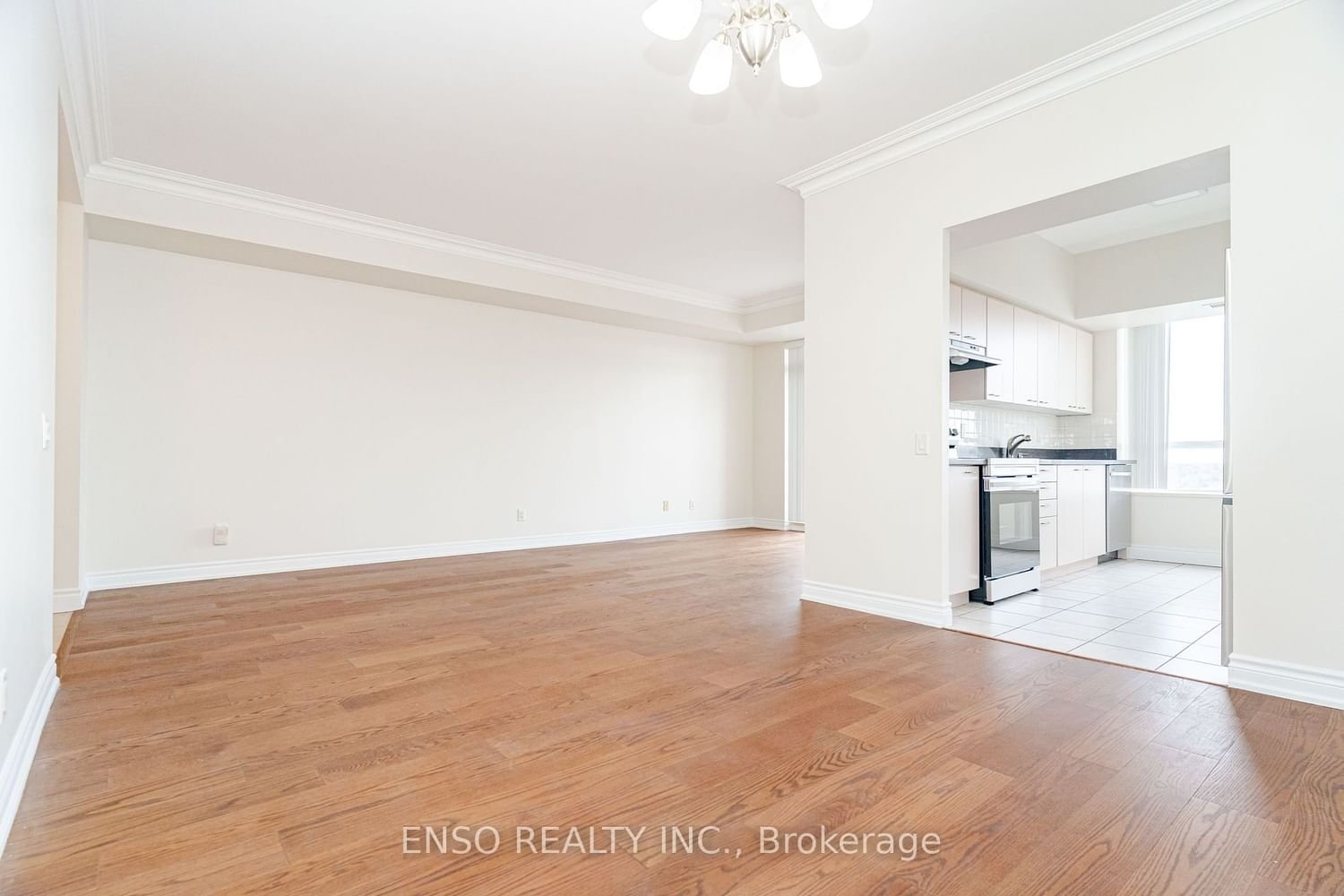 2 Clairtrell Rd, unit Unit805 for rent - image #4