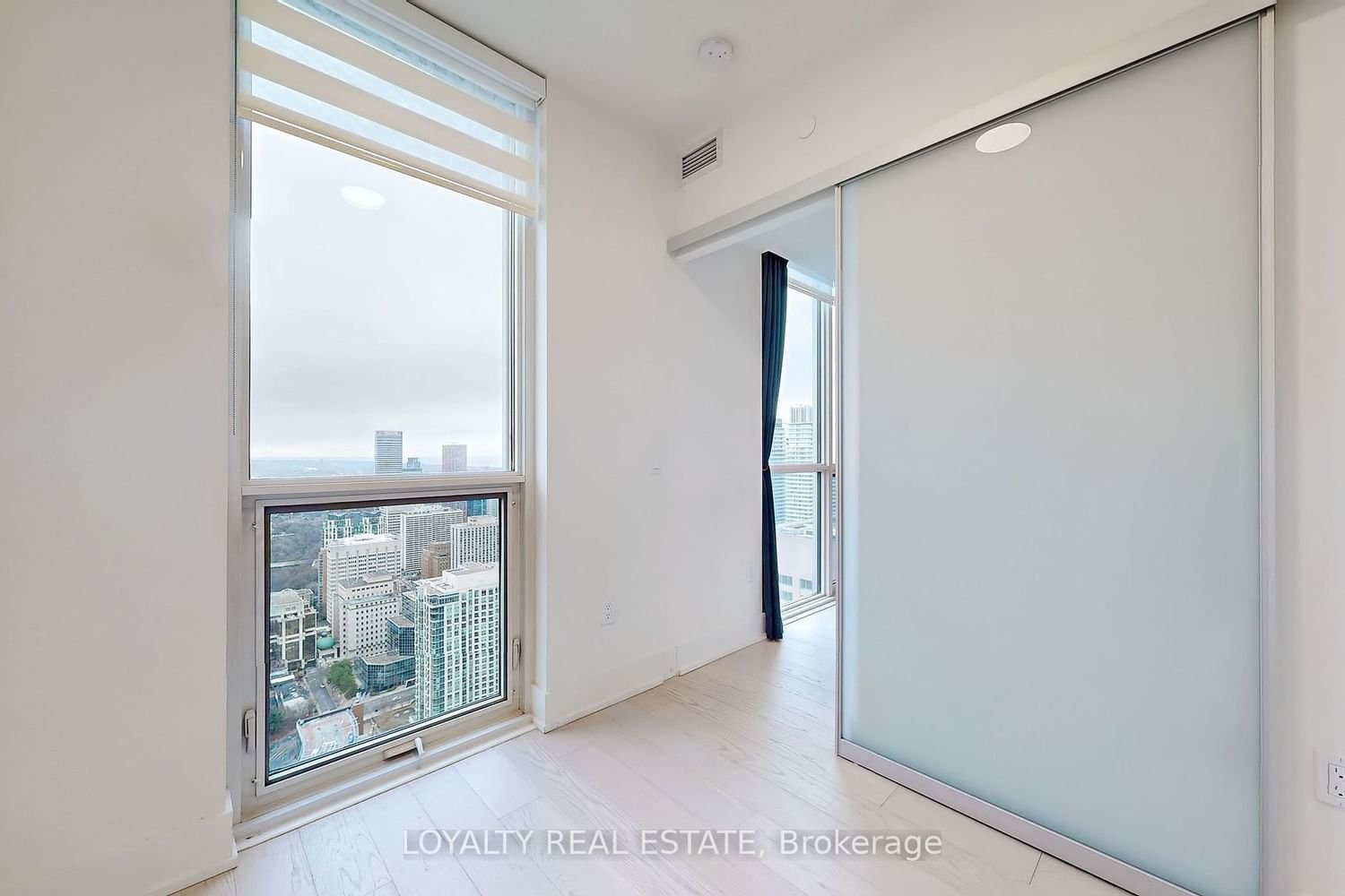 1 Yorkville Ave, unit 4909 for sale - image #20