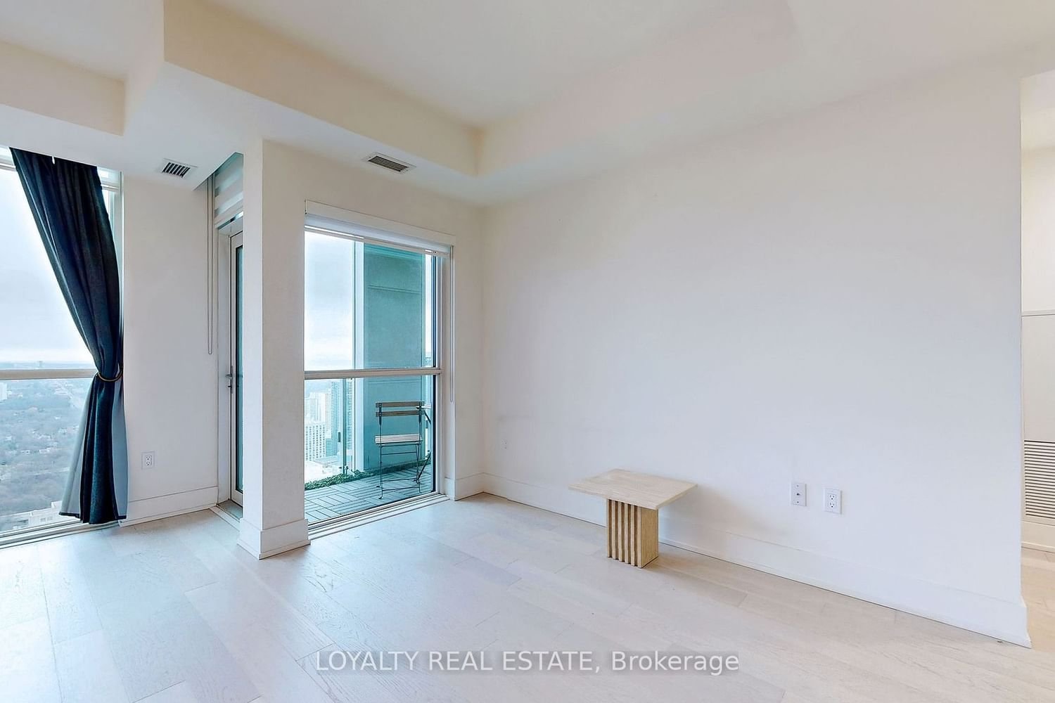 1 Yorkville Ave, unit 4909 for sale - image #5