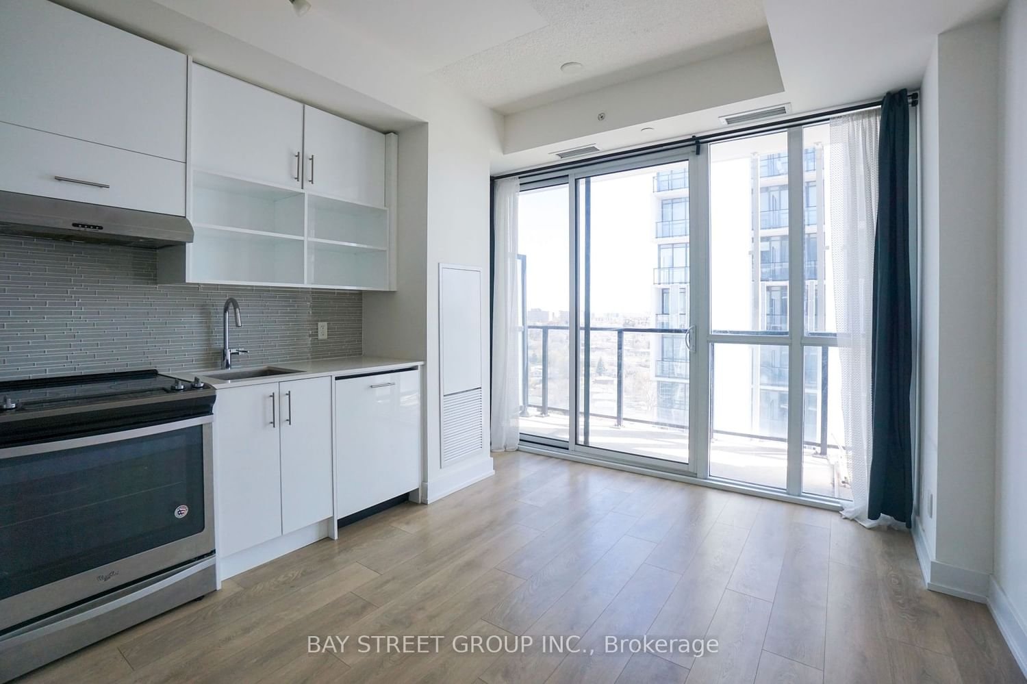 128 Fairview Mall Dr, unit 1409 for rent - image #2