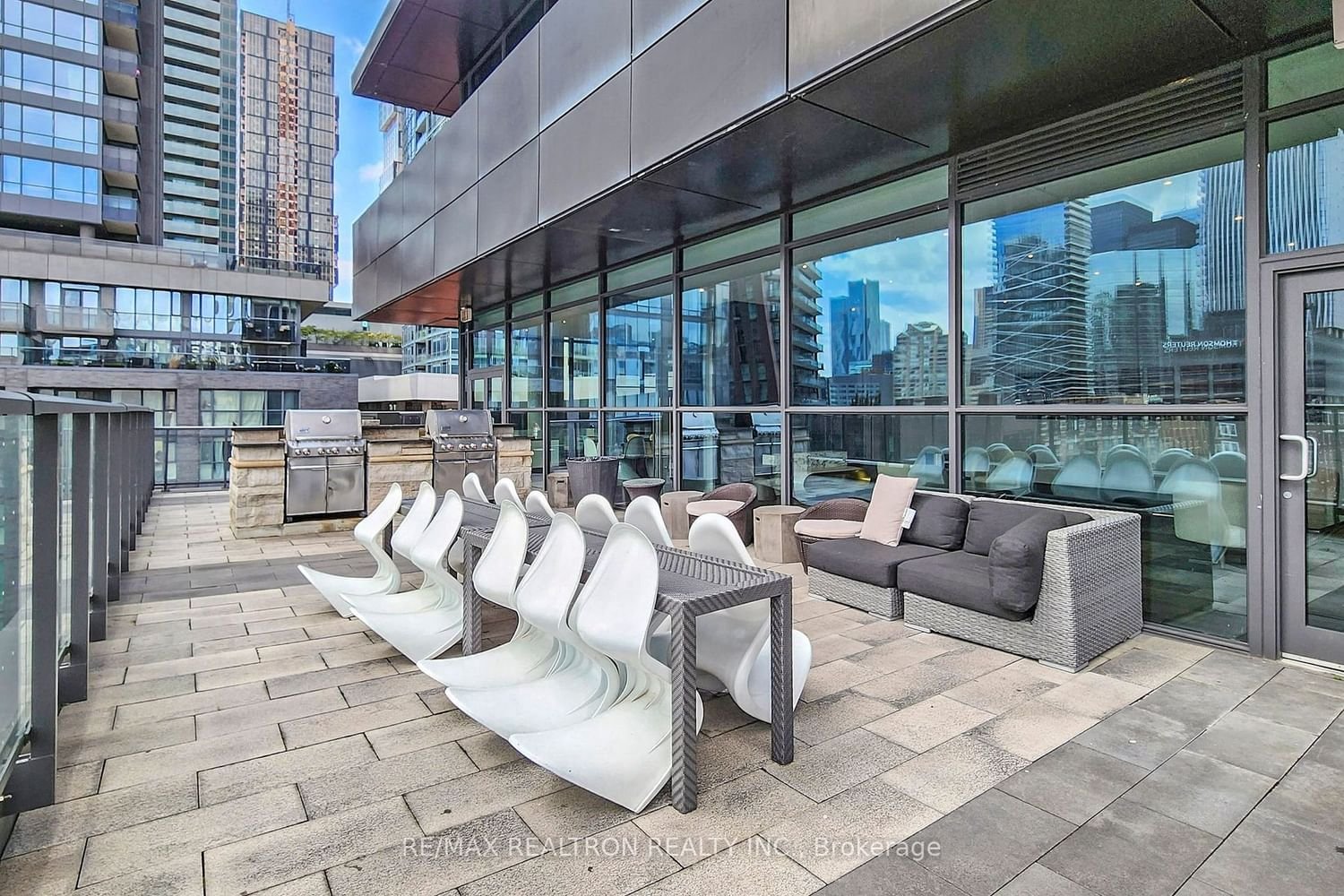 290 Adelaide St W, unit 2203 for rent - image #27