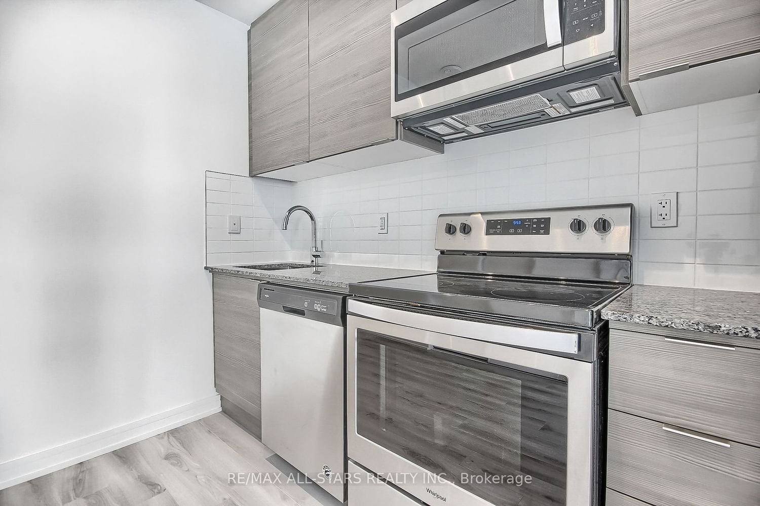 621 Sheppard Ave E, unit 326 for rent - image #5